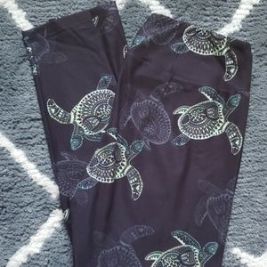 Sea turtle leggings